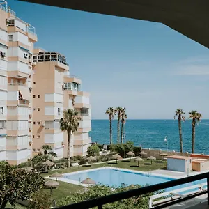 Apto Primera Linea De Playa , Málaga España